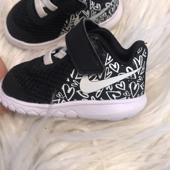 Baby Nike sneakers - Picture 4 of 4